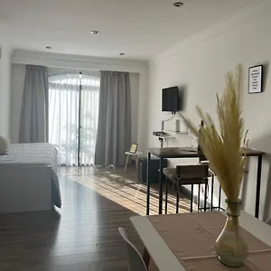 https://departamento-frontal-en-zona-residencial-seguridad-24-hs.hotelsmendoza.com